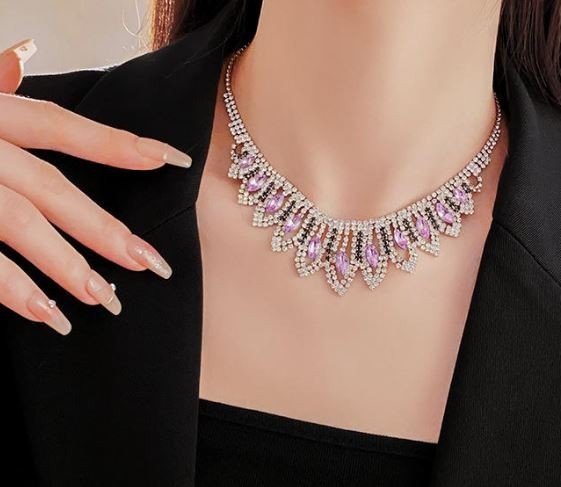 Elegant Diamond Tassel Necklace Diamond Inlaid Purple Luxury Necklace Set