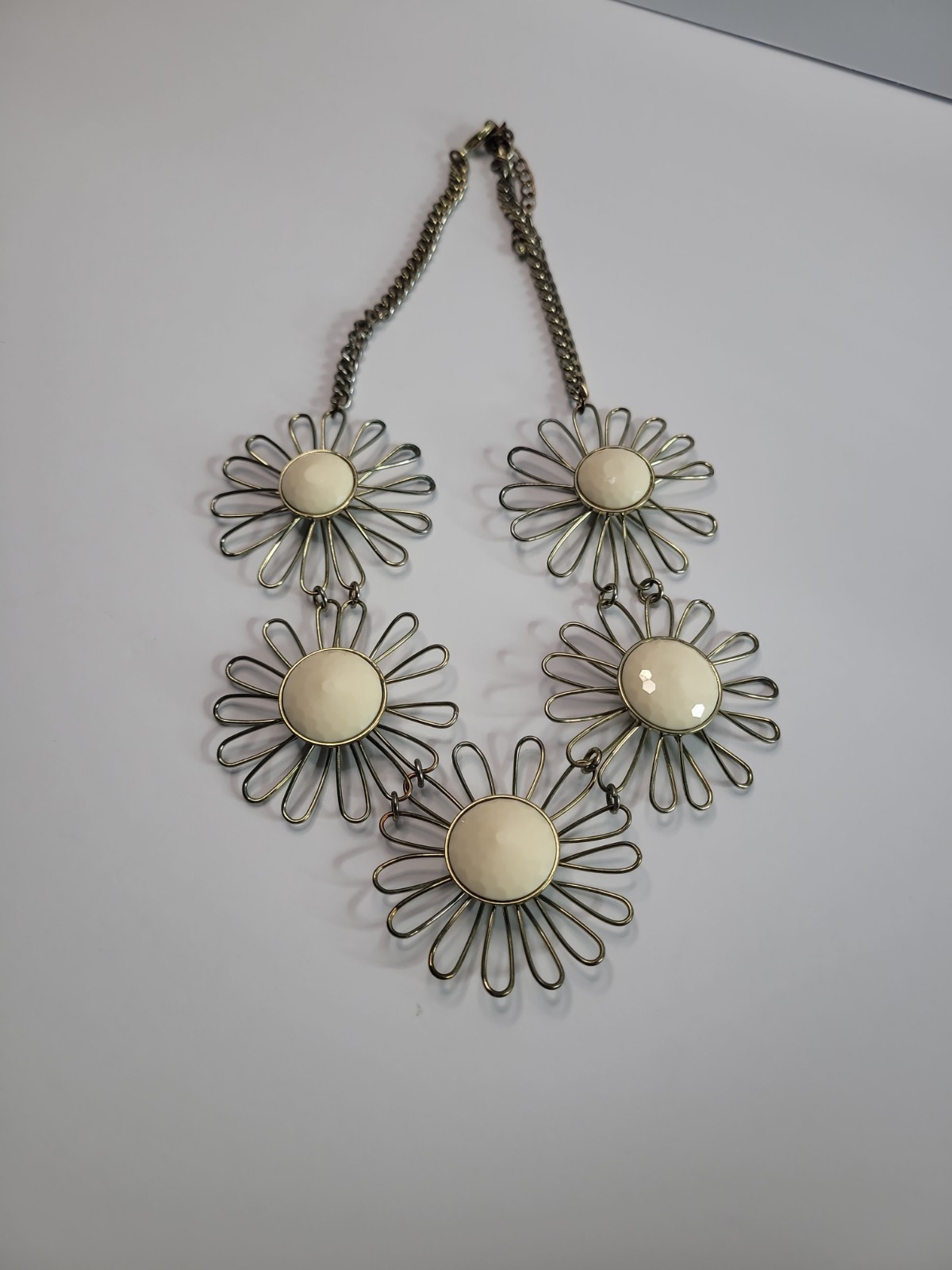 Gold Tone Daisy Flower Statement Necklace Cream Cabochon Floral Retro Mod