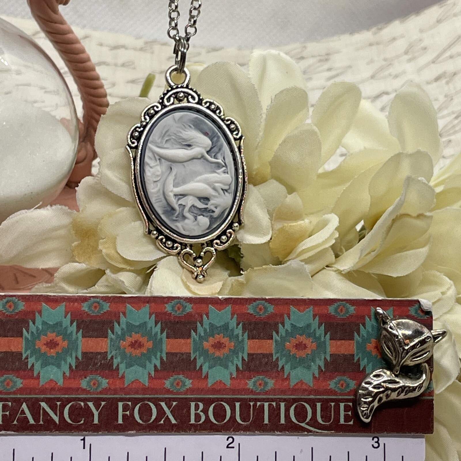 Mermaid Beach Green Cream Jewelry fall Cameo Necklace Wedding party Silver Heart