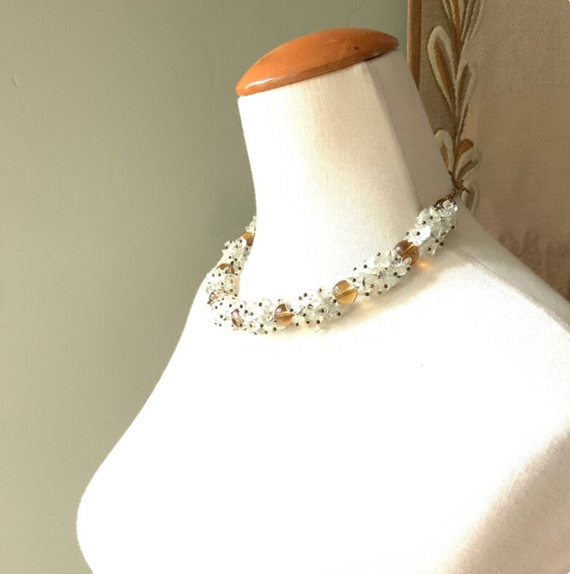Cluster necklace quartz crystal choker natural stone beaded polka dot statement