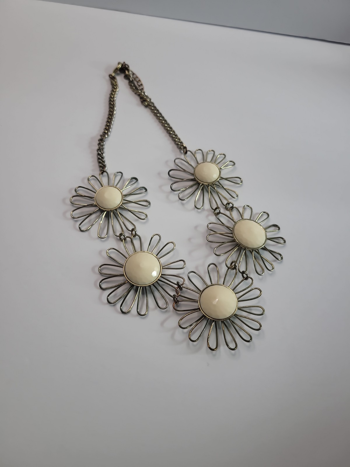 Gold Tone Daisy Flower Statement Necklace Cream Cabochon Floral Retro Mod