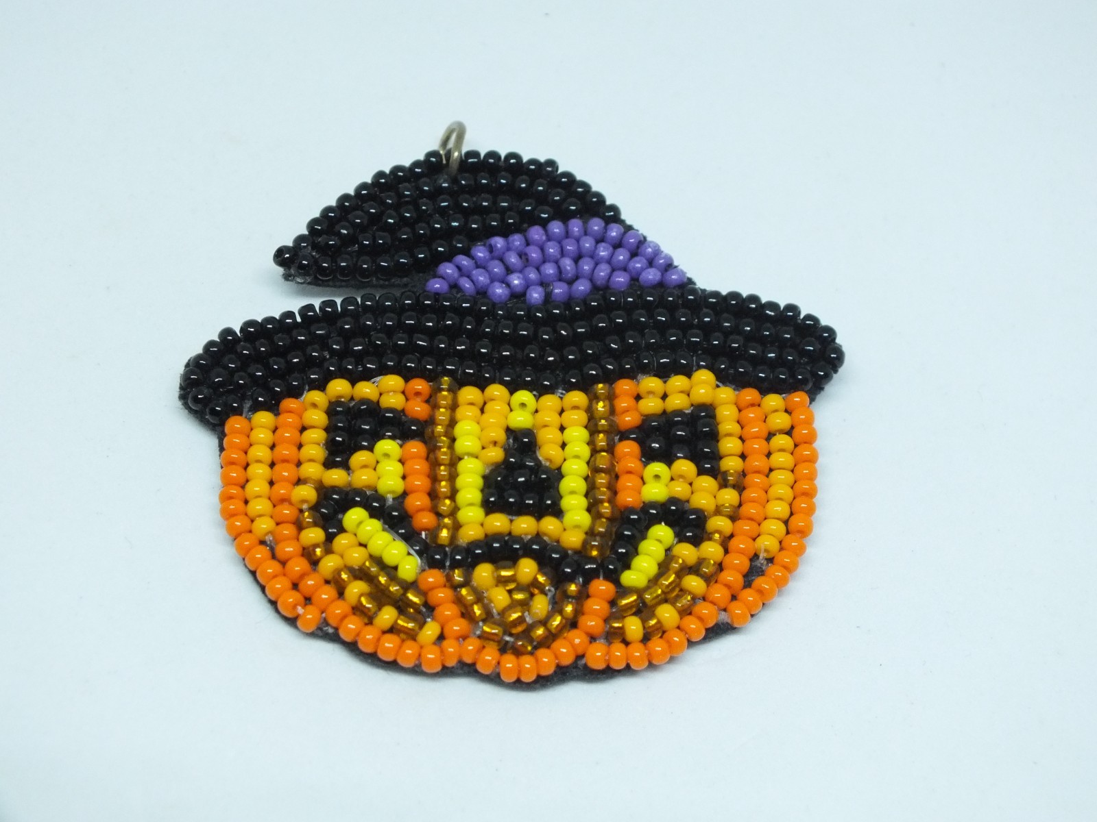 Beautiful Halloween Pumpkin Pendant Handmade? Seed Beads 2×2″ CUTE