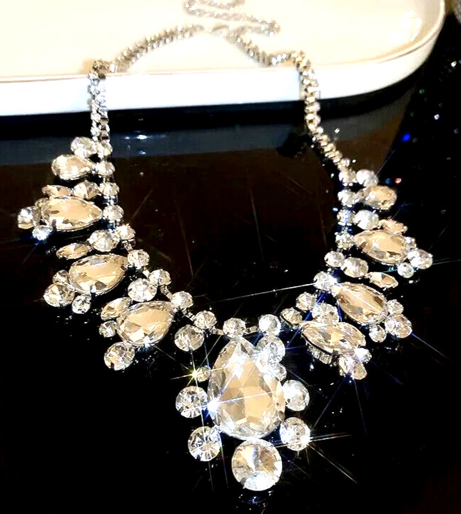 Gorgeous JEWELS White Rhinestone Betsey Johnson HIP HOP Night Club Bib Necklace