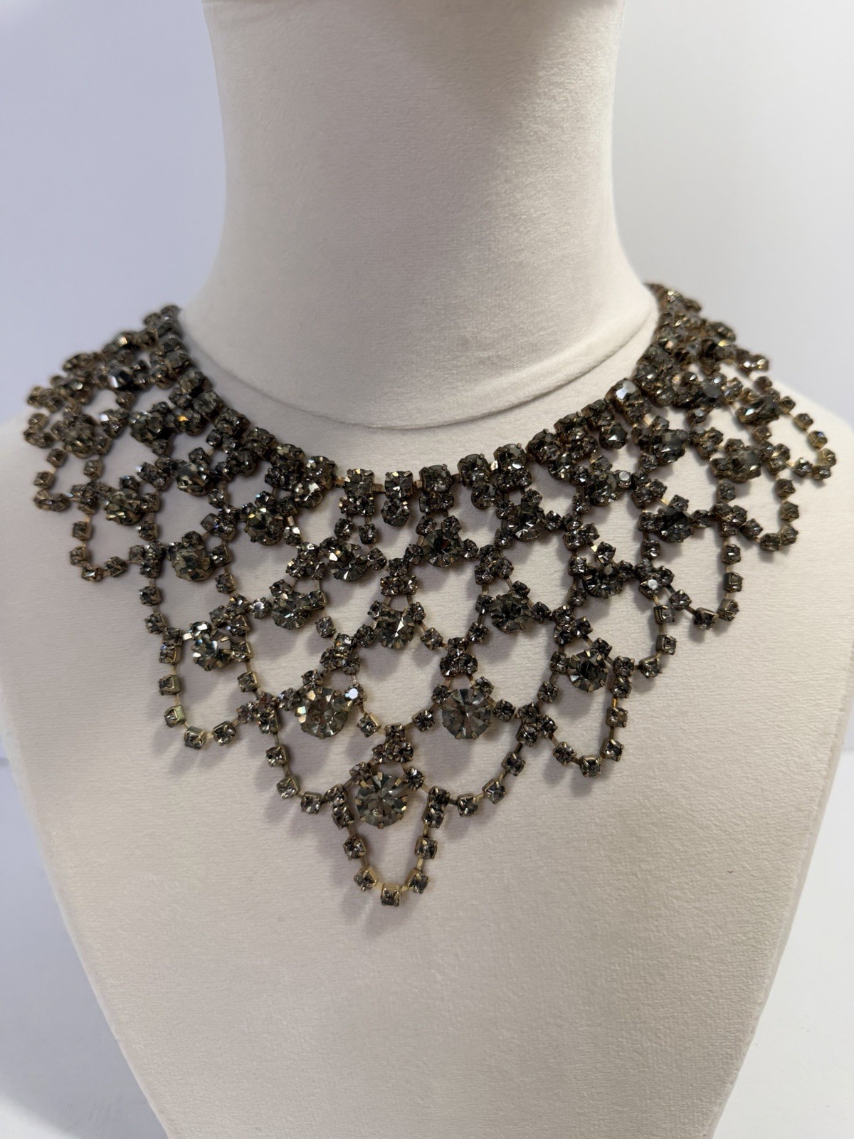 Cara NY Gold & Clear Crystal Bib Statement Necklace Round Pendant Metal Signed