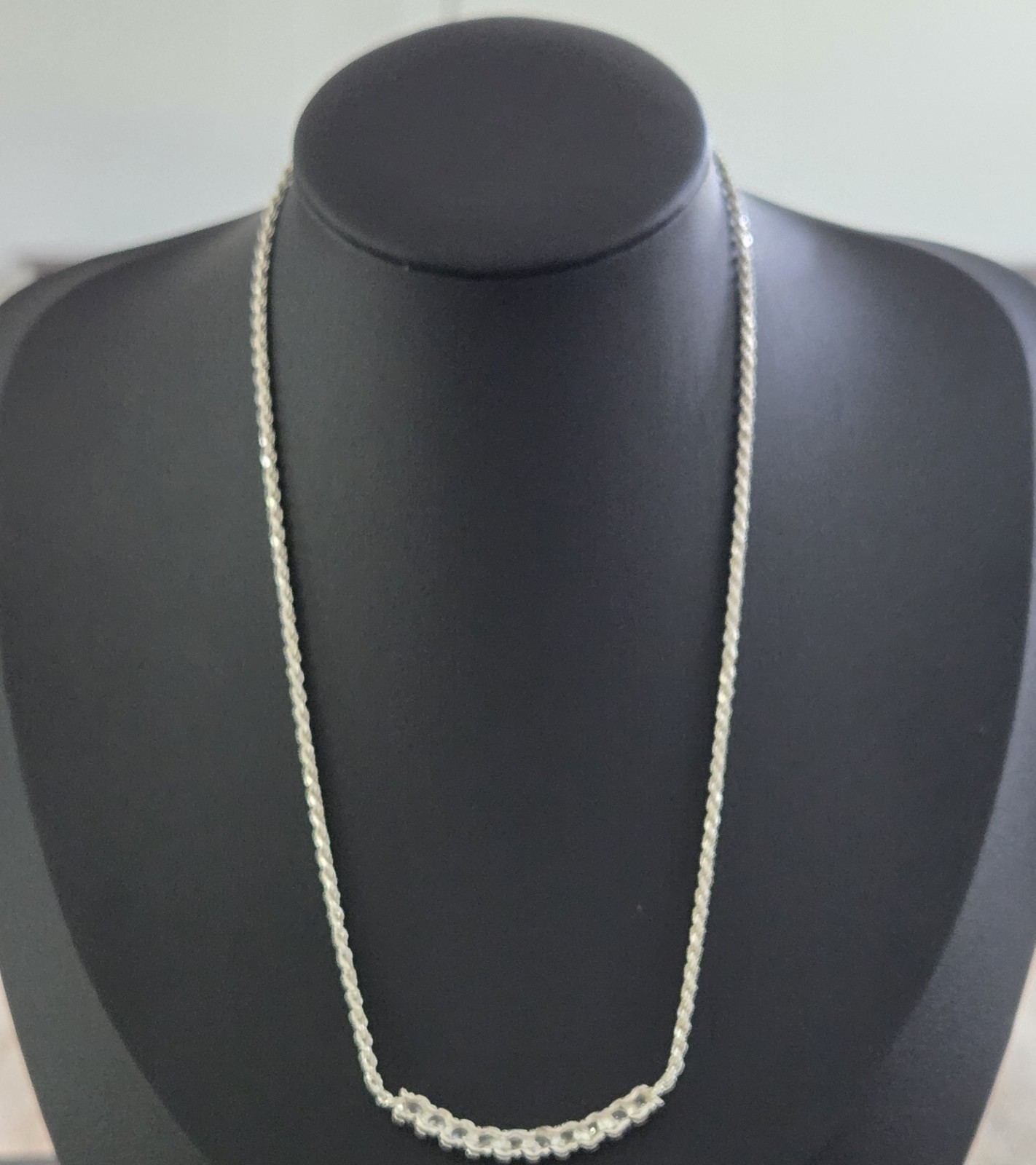 Silver Tone Rope Chain Necklace Curved Clear Rhinestone Bar Centerpiece