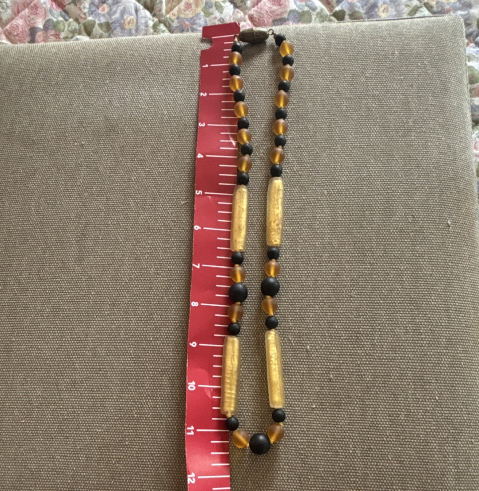 Gold and Black Glass Beaded Necklace Barrel Clasp Plastic Beads 12 in Undated