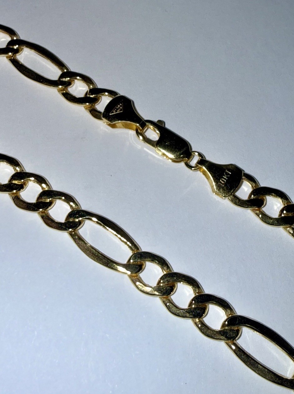 ESTATE Solid 10K Gold 6.7mm Figaro Chain Necklace 22”