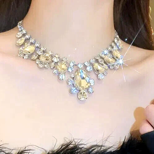 Gorgeous JEWELS White Rhinestone Betsey Johnson HIP HOP Night Club Bib Necklace