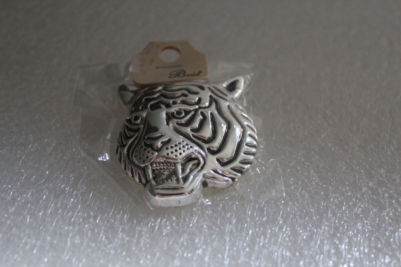 Best Brand Tiger Silver Tone Pendant/Pin New NO CHAIN Unisex
