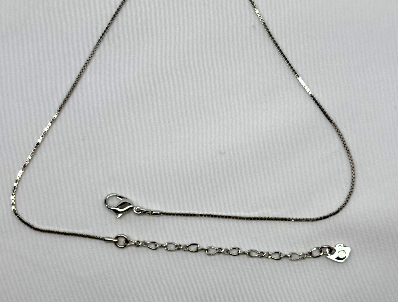 Swarovski Small 3D Cross Pendant Necklace Amethyst [Mint] w/Box 16” 986893