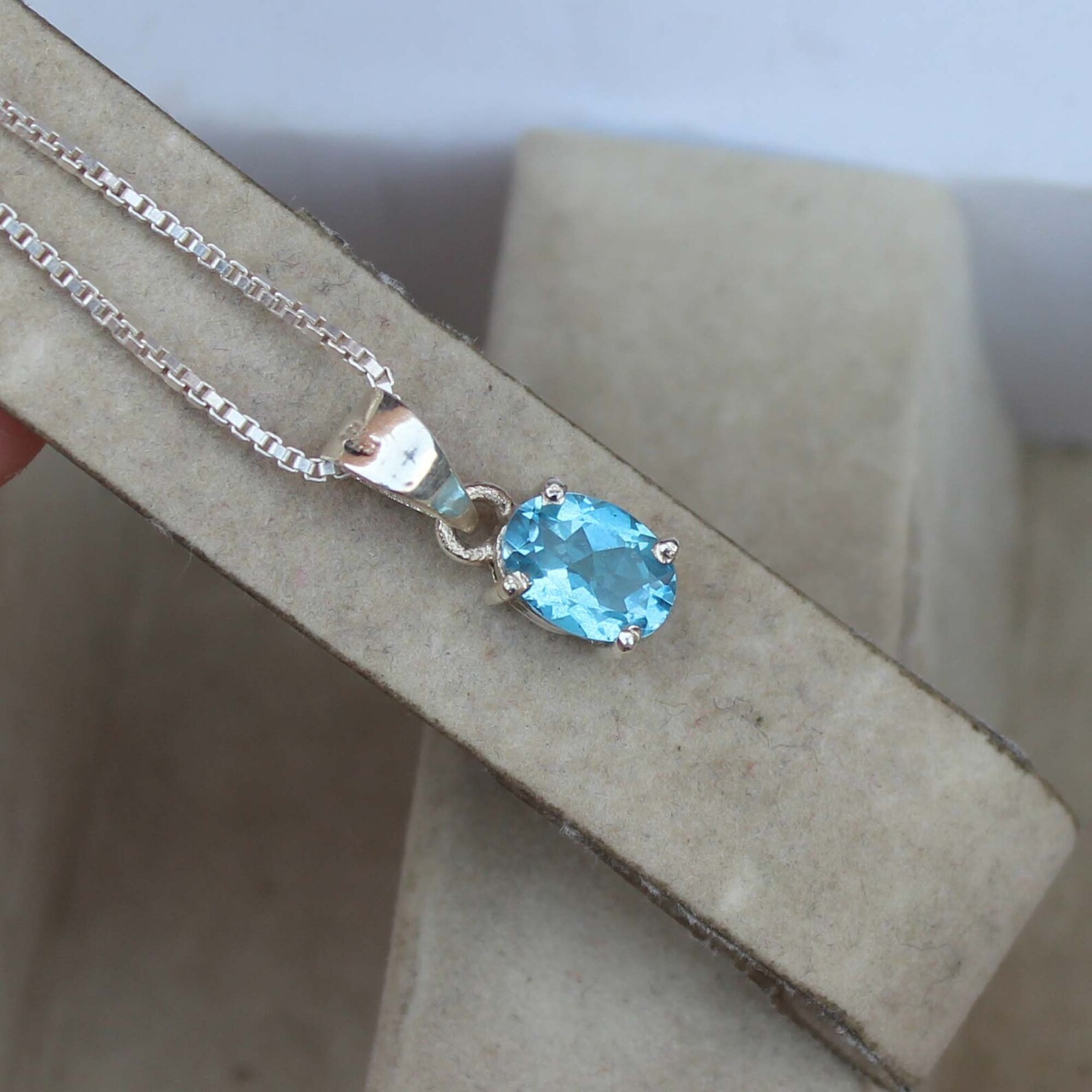 14 Ct Blue Topaz Oval Cut-925 Sterling Silver Pendant Necklace Gift Sliver Chain