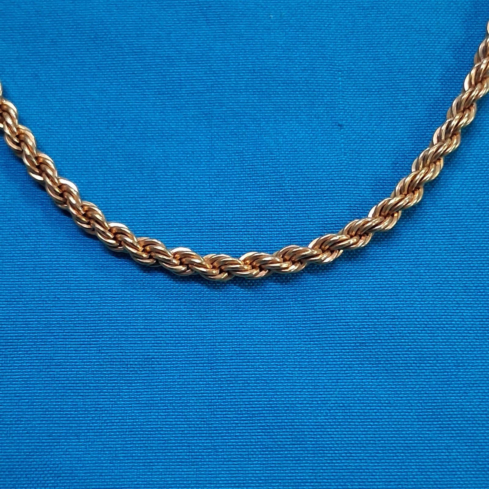 Gold Tone Twisted Rope Chain C-Ring Clasp Necklace