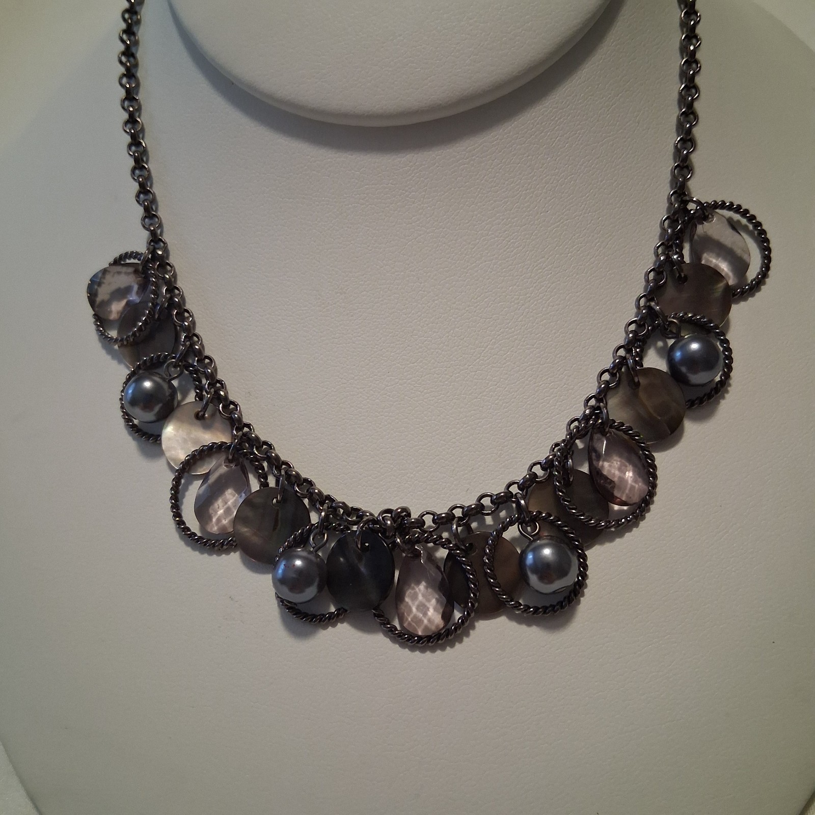 Vintage Cookie Lee Circles Statement Necklace Iridescent Beads Shell 14″ 3″ Ext