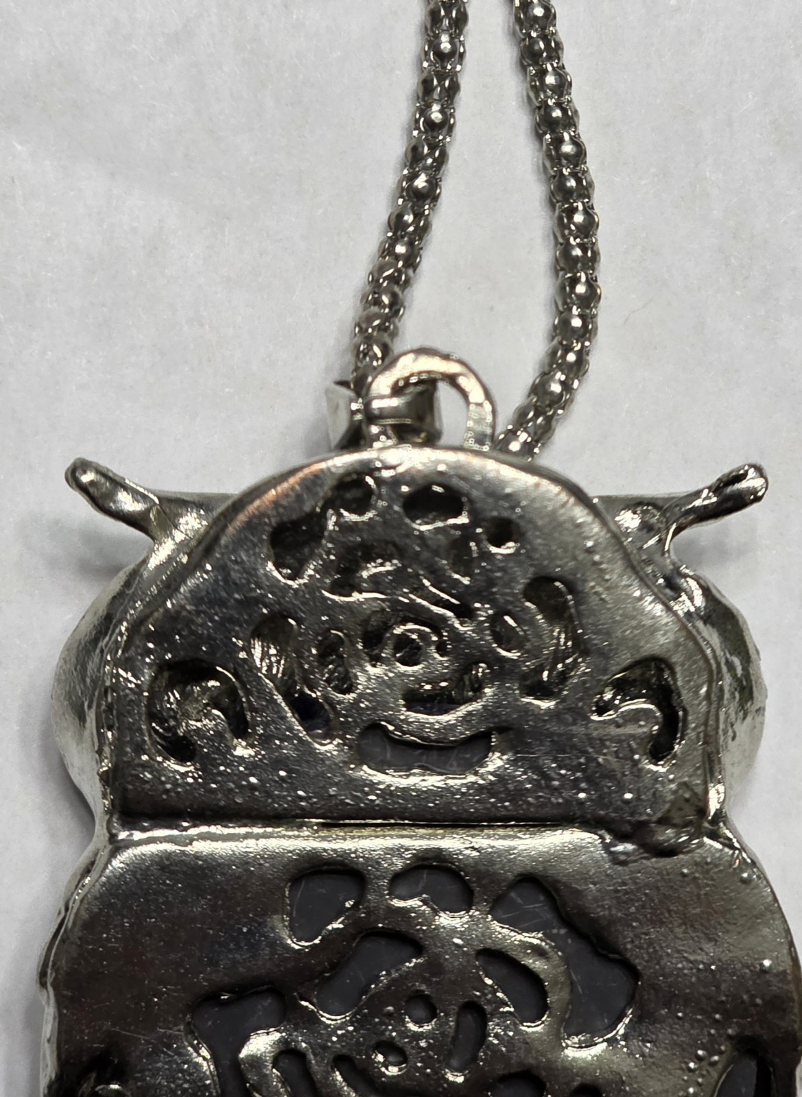 Retro Style Big Blue Owl Necklace. See description
