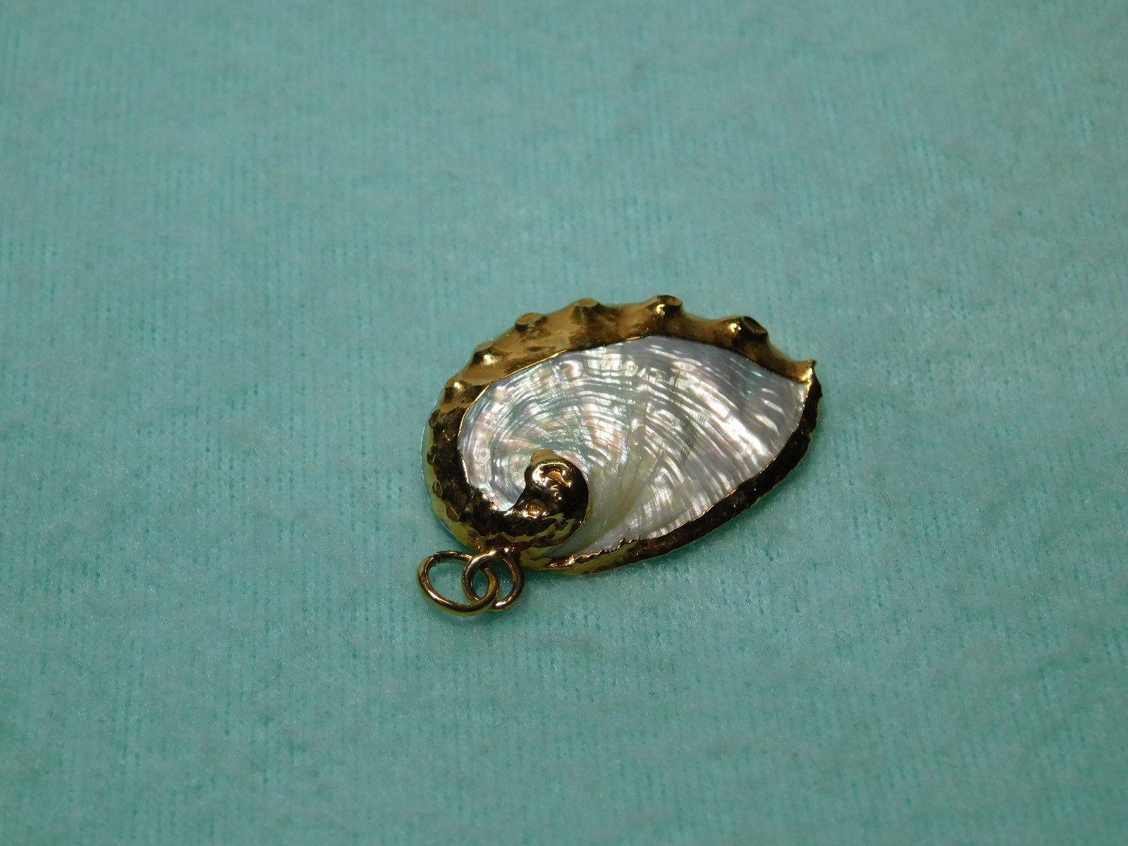 Vintage 1 1/2″ Clam Shell With Gold Color Trim Pendant in Very Good Cond.