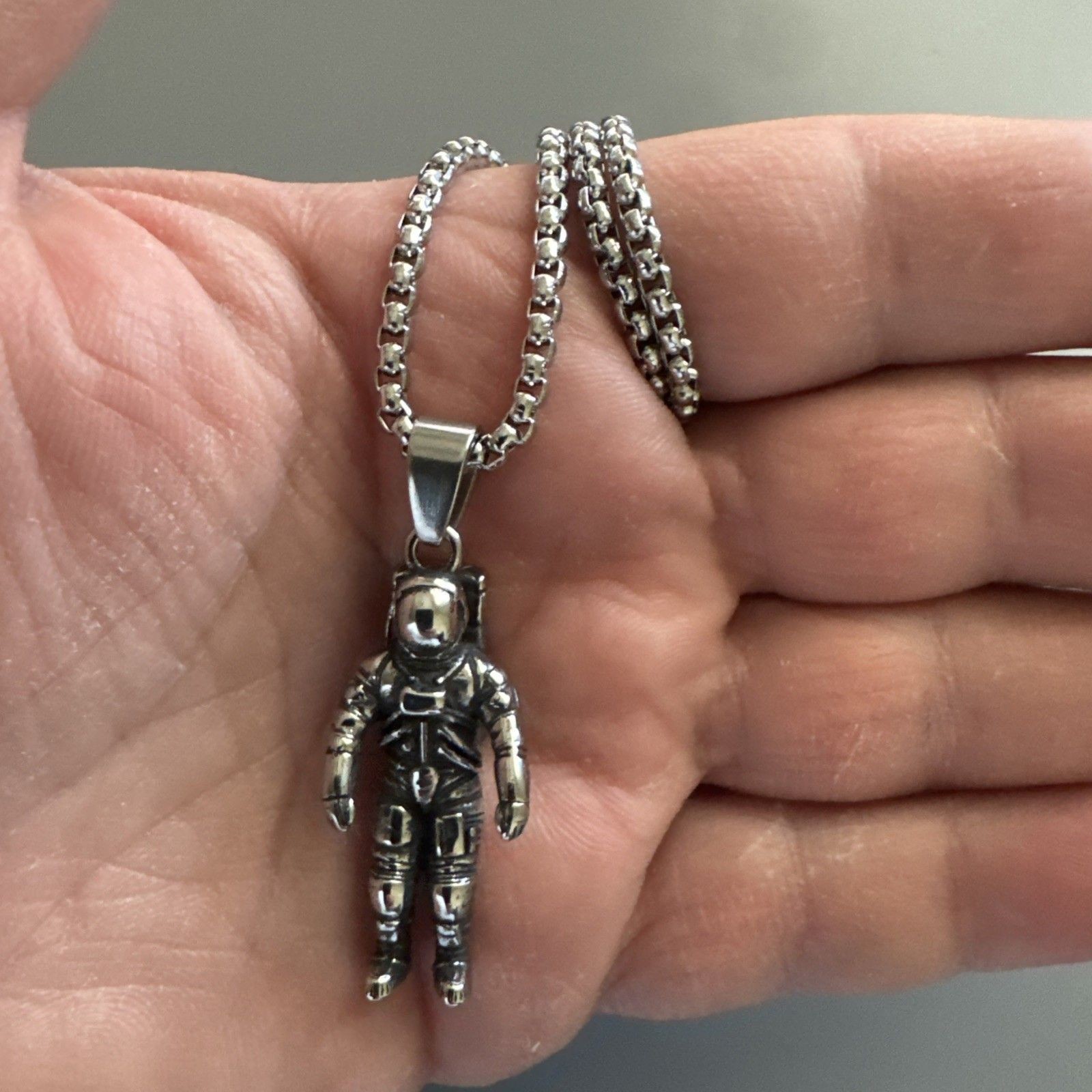 Astronaut Stainless Steel Pendant 24 Inch Chain Space Meteor Trendy Gift Galazy