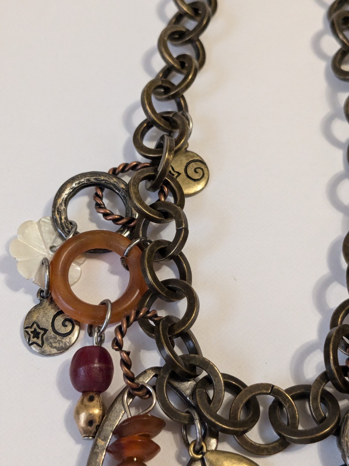 Chico’s Brass Tone Mixed Metal Charm Necklace. Acrylic & Rhinestone Beads. 16″.