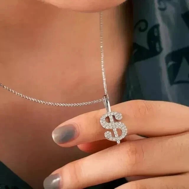 2Ct Round Cut Simulated Diamond Stunning Women’s Pendant 14K White Gold Plated