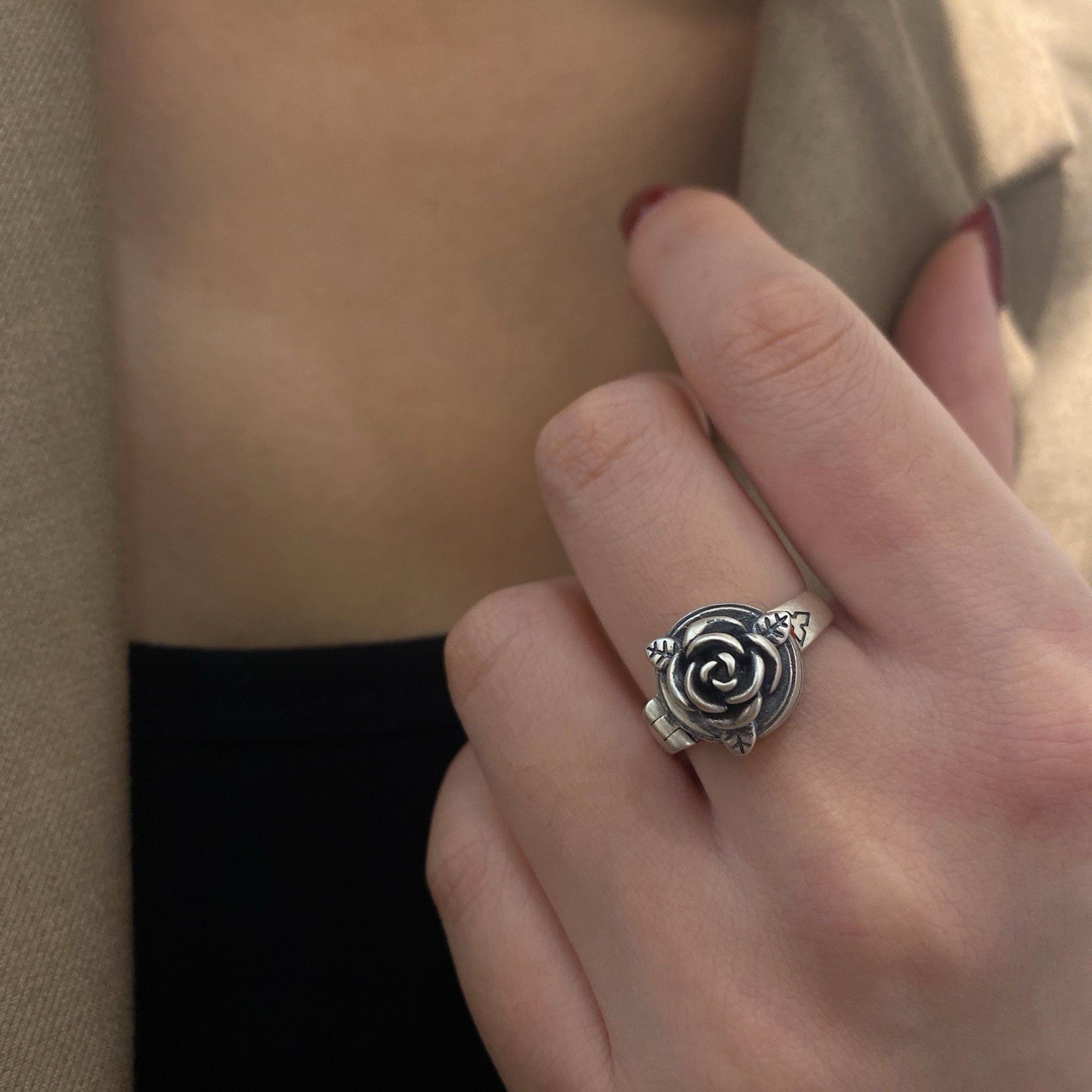 Retro Vintage Gothic Trendy Openable with Box Styles Rose Poison Adjustable Ring
