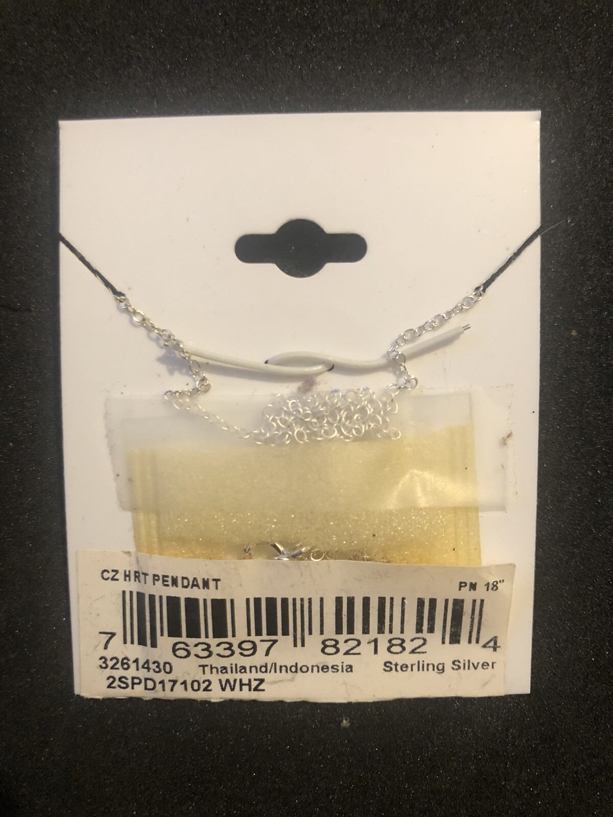 Contemporary Heart Pendant Necklace Fashion Jewelry 4804 0C