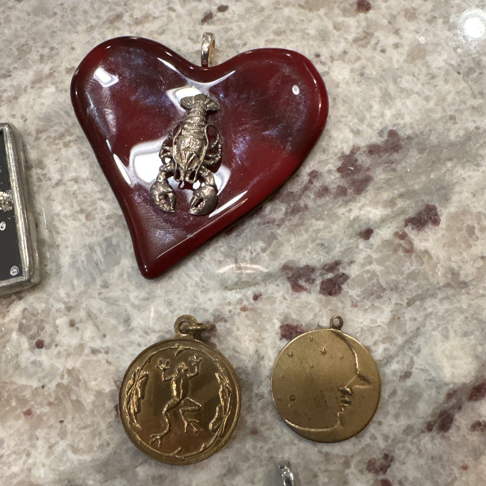 Pendant Charm Jewelry Lot Mix Metals MOP 14 Kt Gf Locket Art Glass Pendants