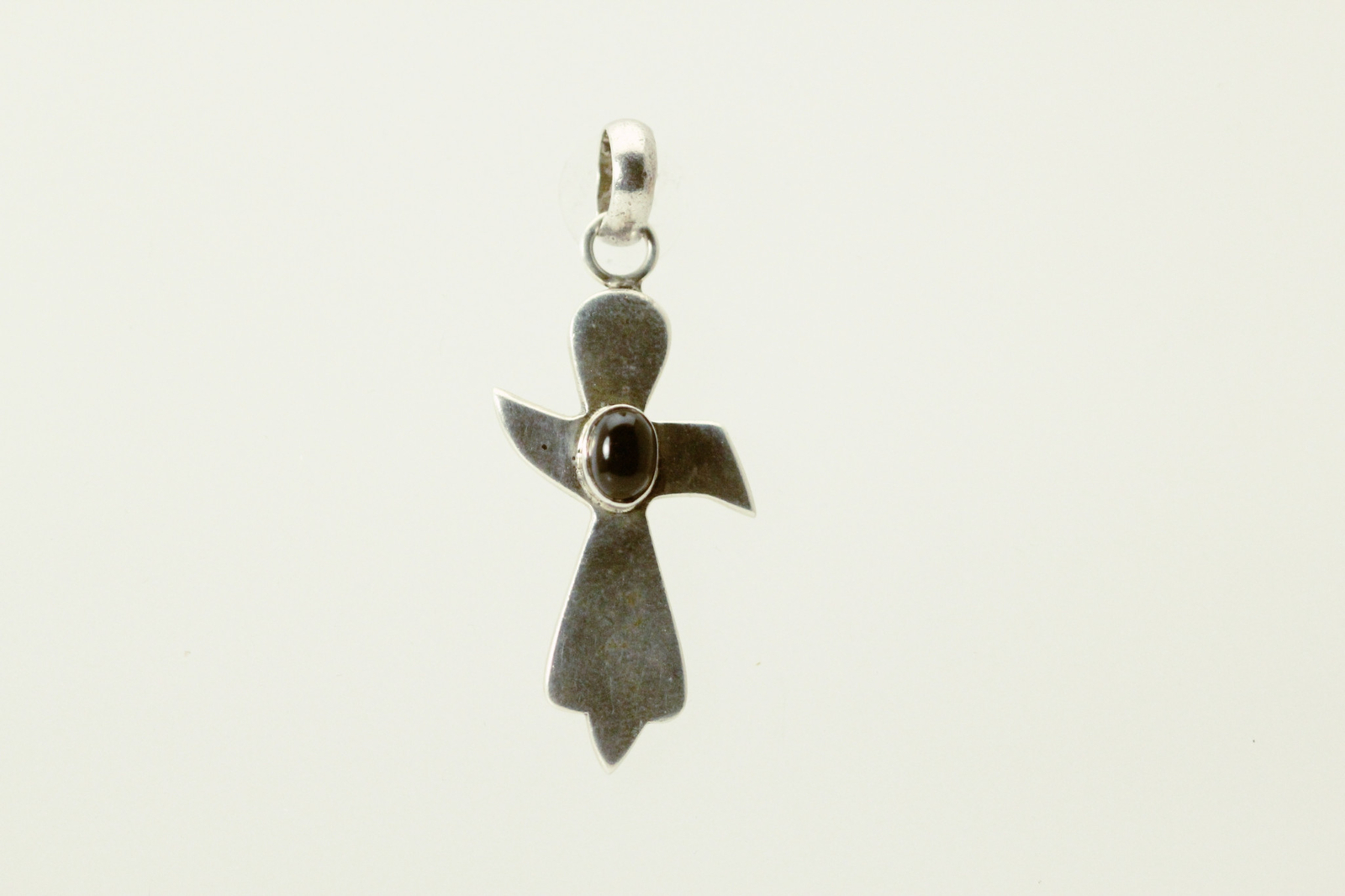 925 Sterling Silver Oval Black Stone Stylized Cross Pendant 9.8 Grams (PEN6213)
