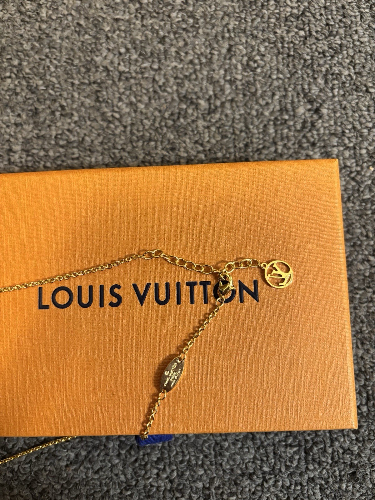 Louis Vuitton Iconic Necklace Authentic Gold