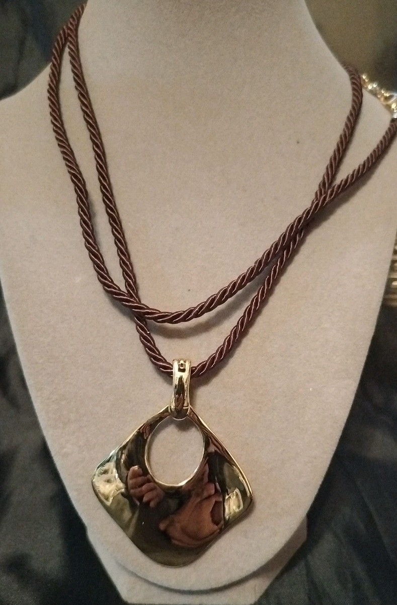 Premier Designs “GOOD AS GOLD” Pendant NECKLACE NEW 17″-21″ Cocoa Brown Cord
