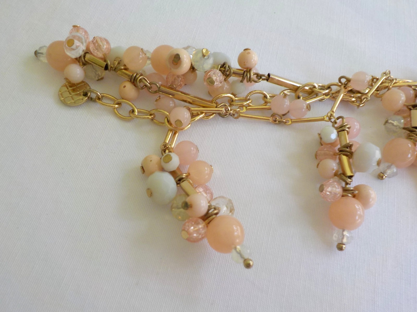 Talbots Dangle Necklace Plastic Gold Tone Metal Long Beads Peach Pink Cluster