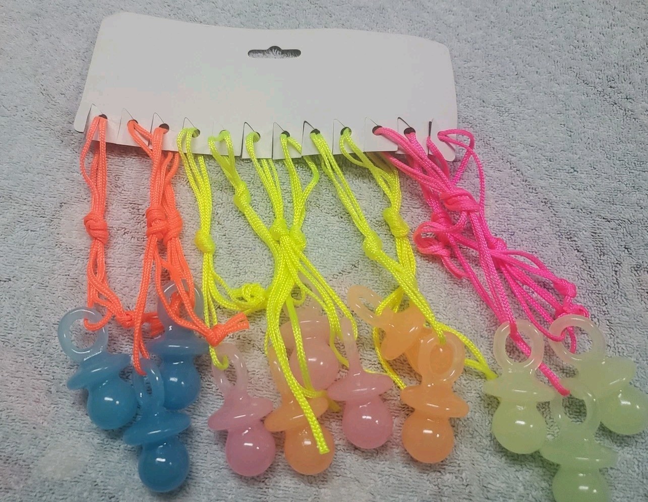 Novelty Necklaces Glow In The Dark Pacifier Shaped Nos Vtg 90s Halloween Rave