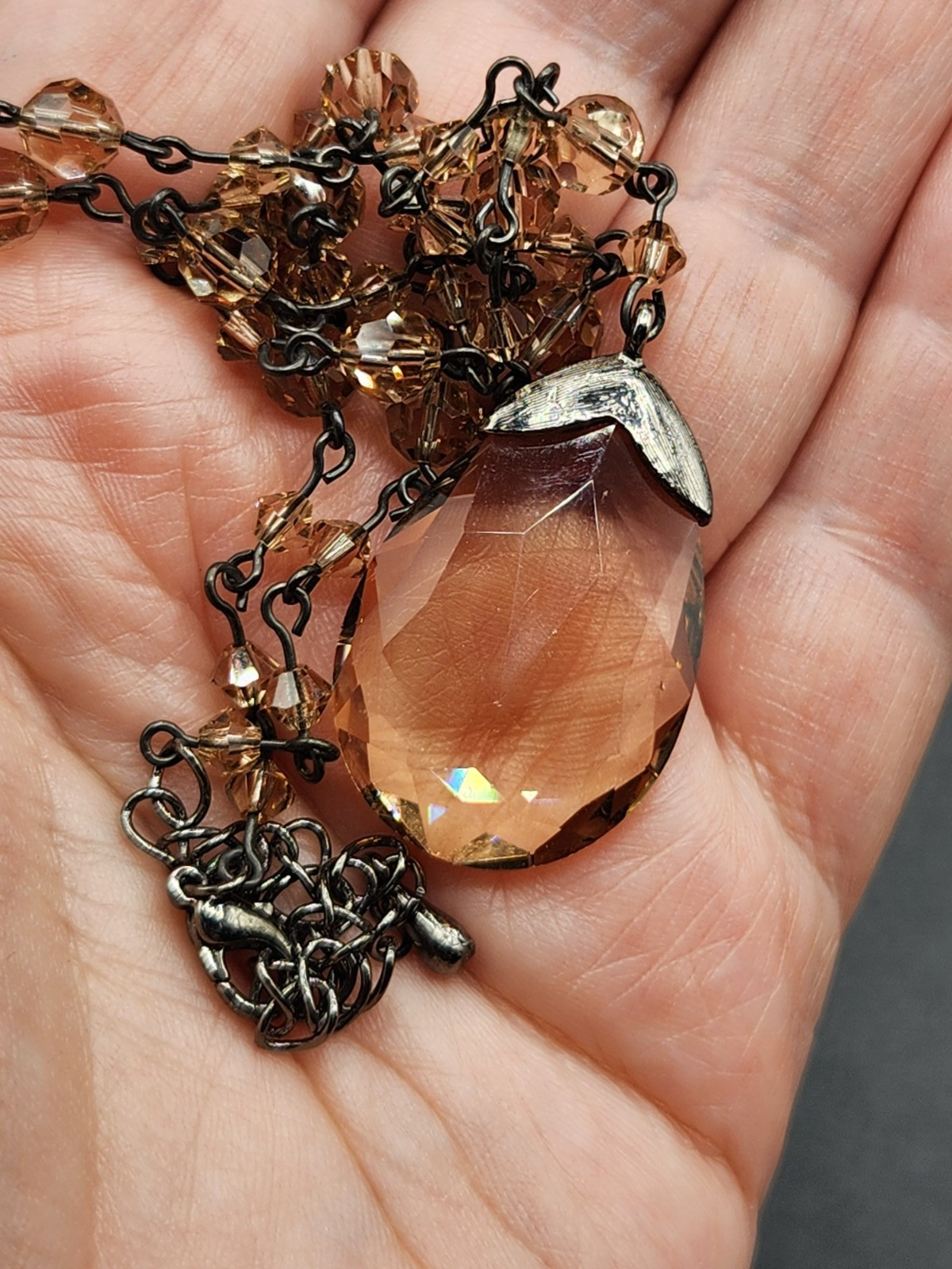 Beautiful Gun Metal Glass Pendant Necklace 15″ Long Plus 3″ Extension