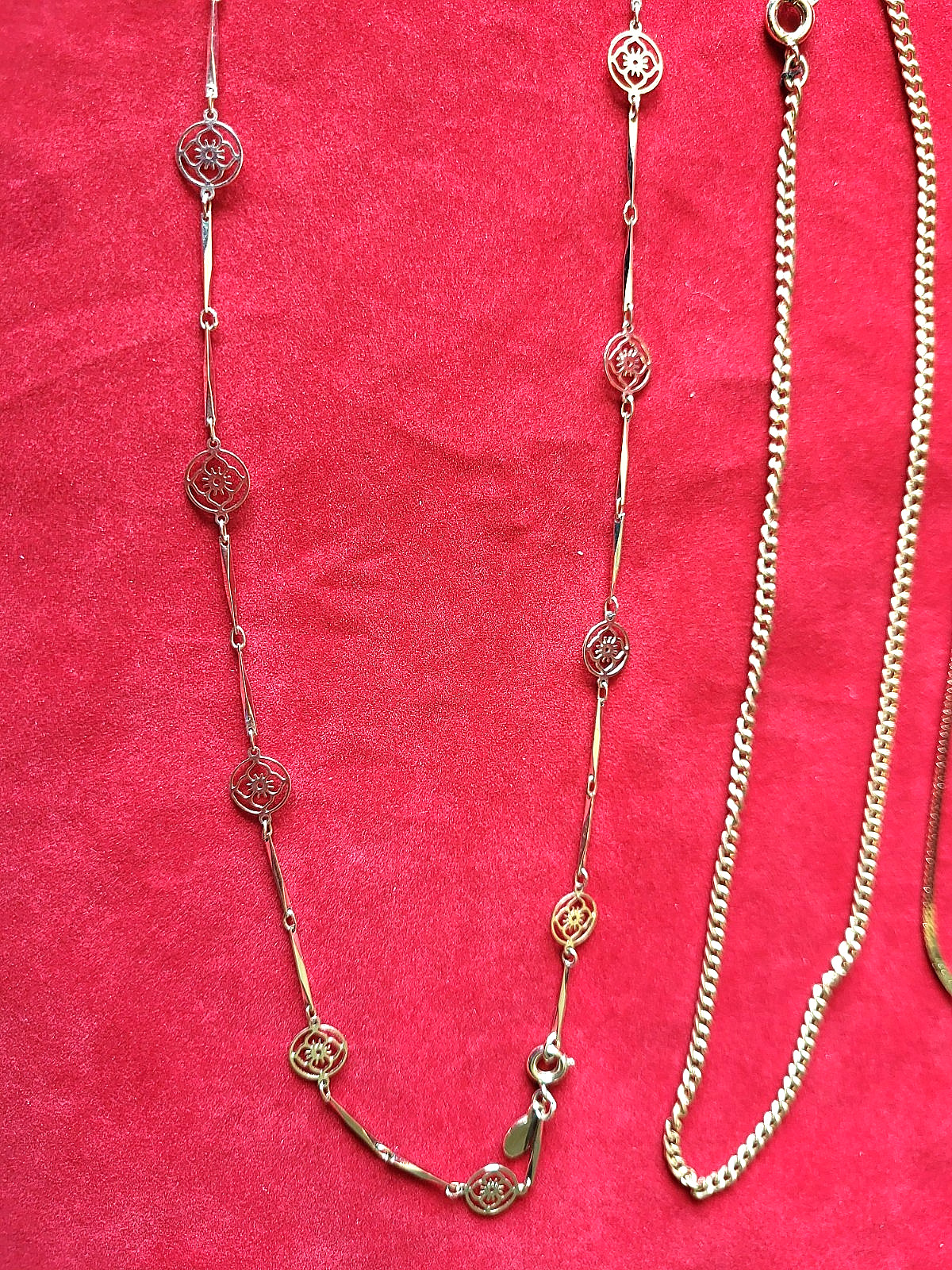 Lot of Six Womens Fashion Goldtone Chain Necklaces Measuring 16″ to 24″ as Shown