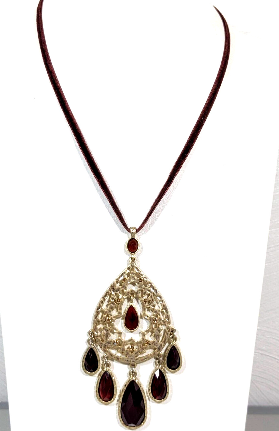 Beachy Tribal Ethnic Gold Tone Open Work Teardrop Red Charm Velvet Necklace 18″
