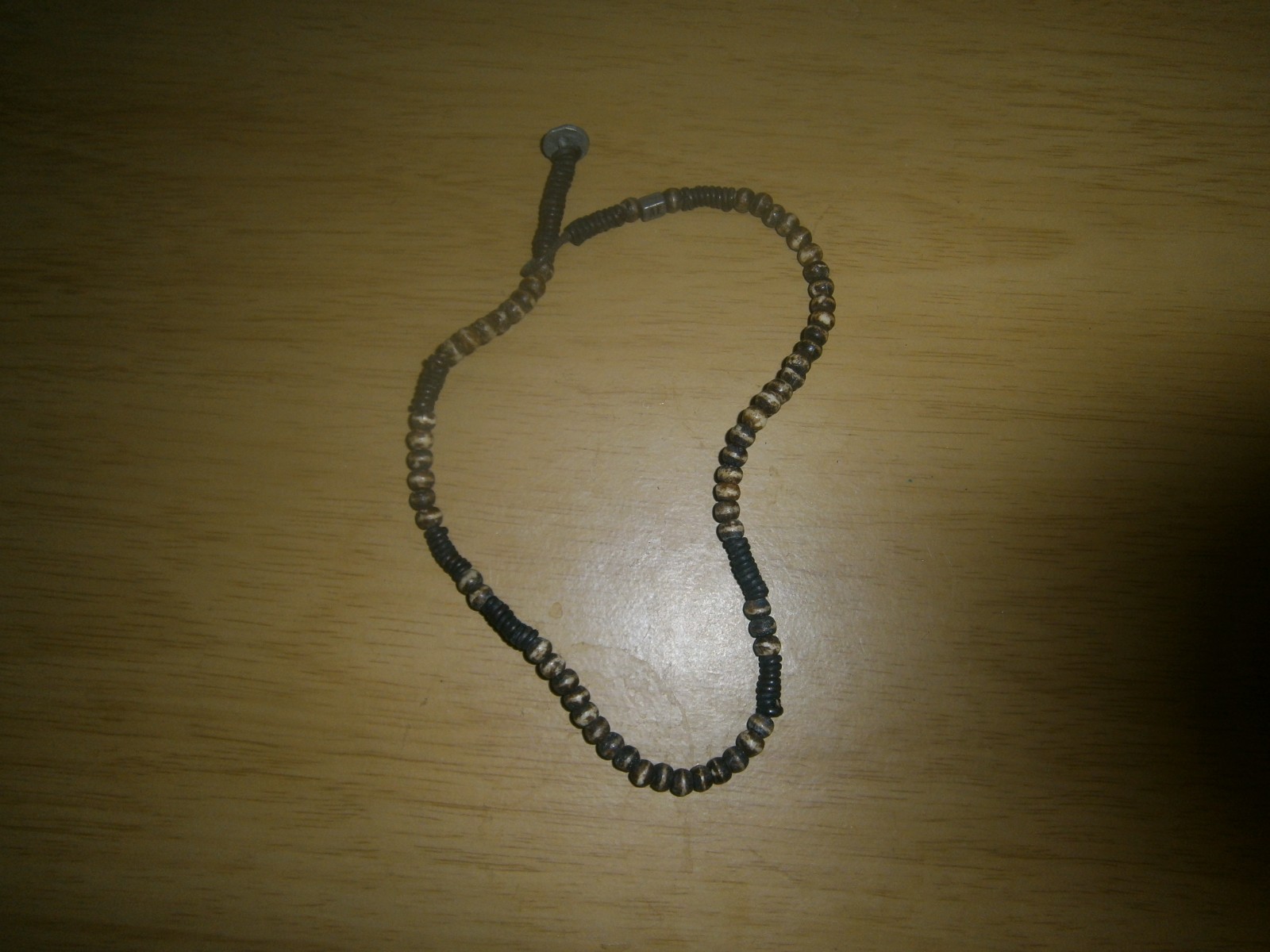 Mid 2000’s American Eagle O. brown mini beaded necklace 48cm(E20d1