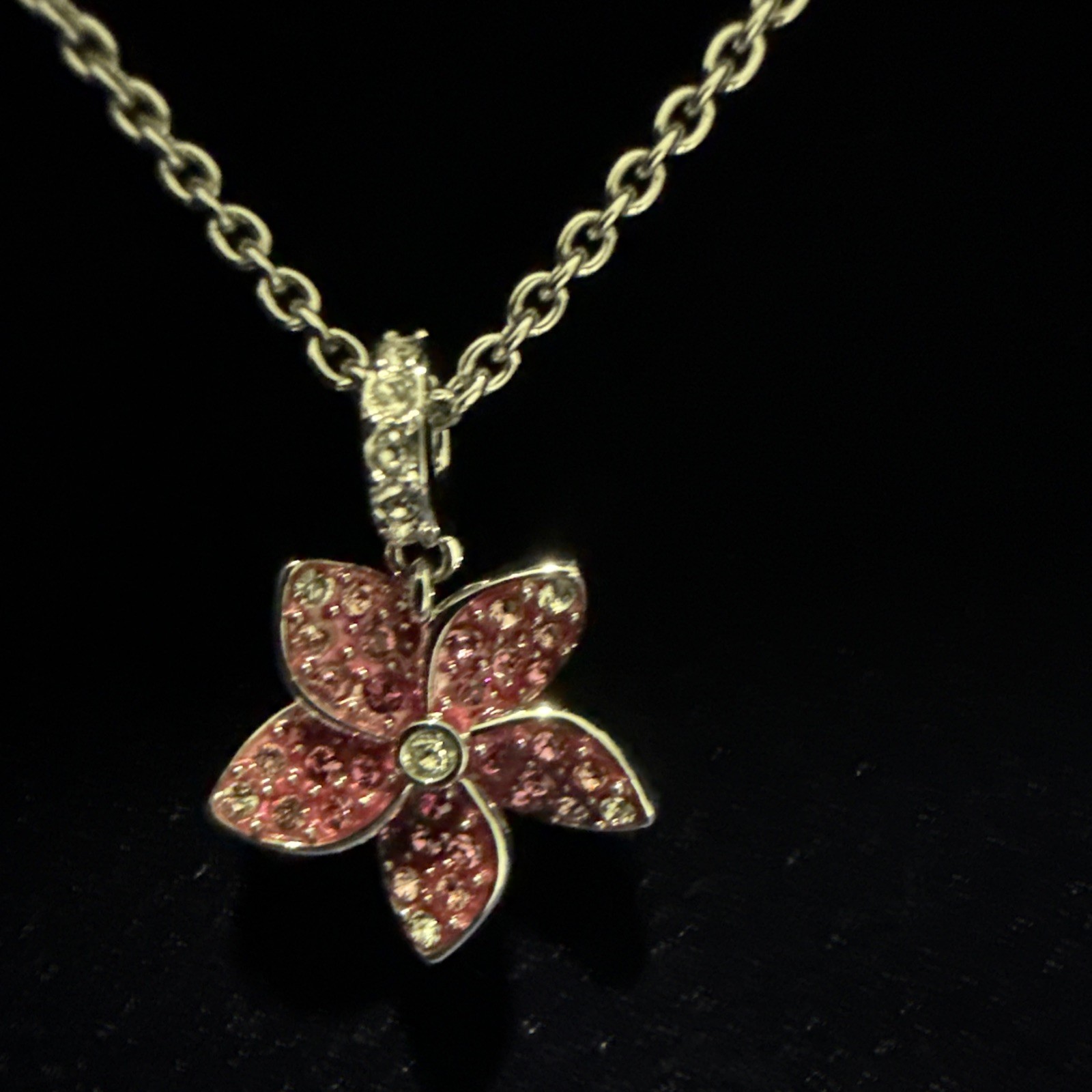 Swarovski Crystal Tropical Flower Pendant Pink Rhodium Plated 5519248 – NEW