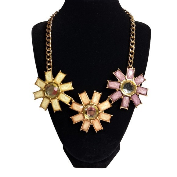 Women’s Gold Tone Flower Design Necklace Acrylic Stones 9.5 in + 3.5 in