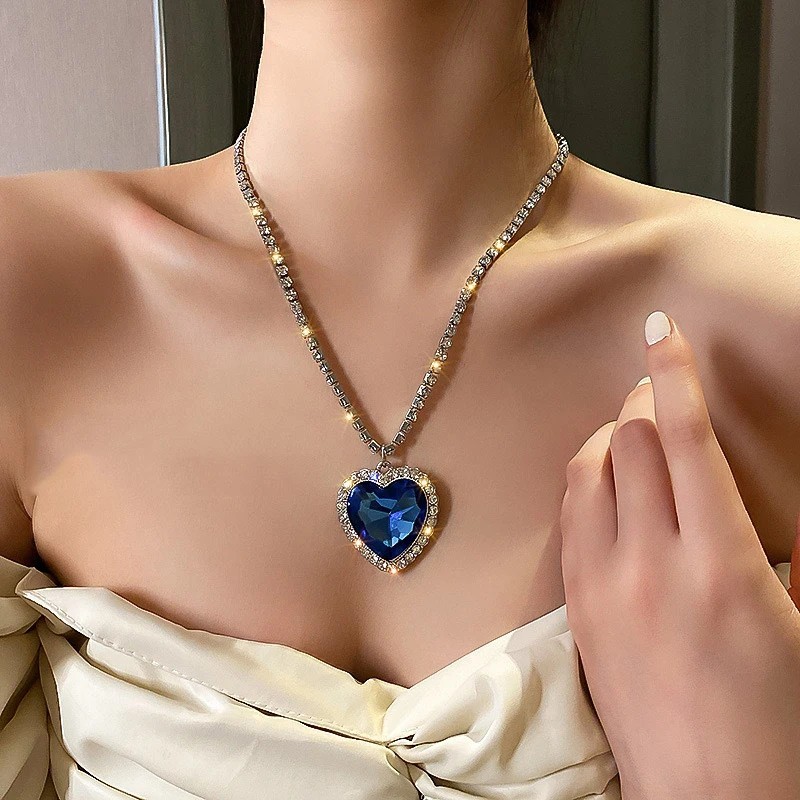 Blue Heart Crystal Pendant Necklace for Women Rhinestone Long Chain Party Gift
