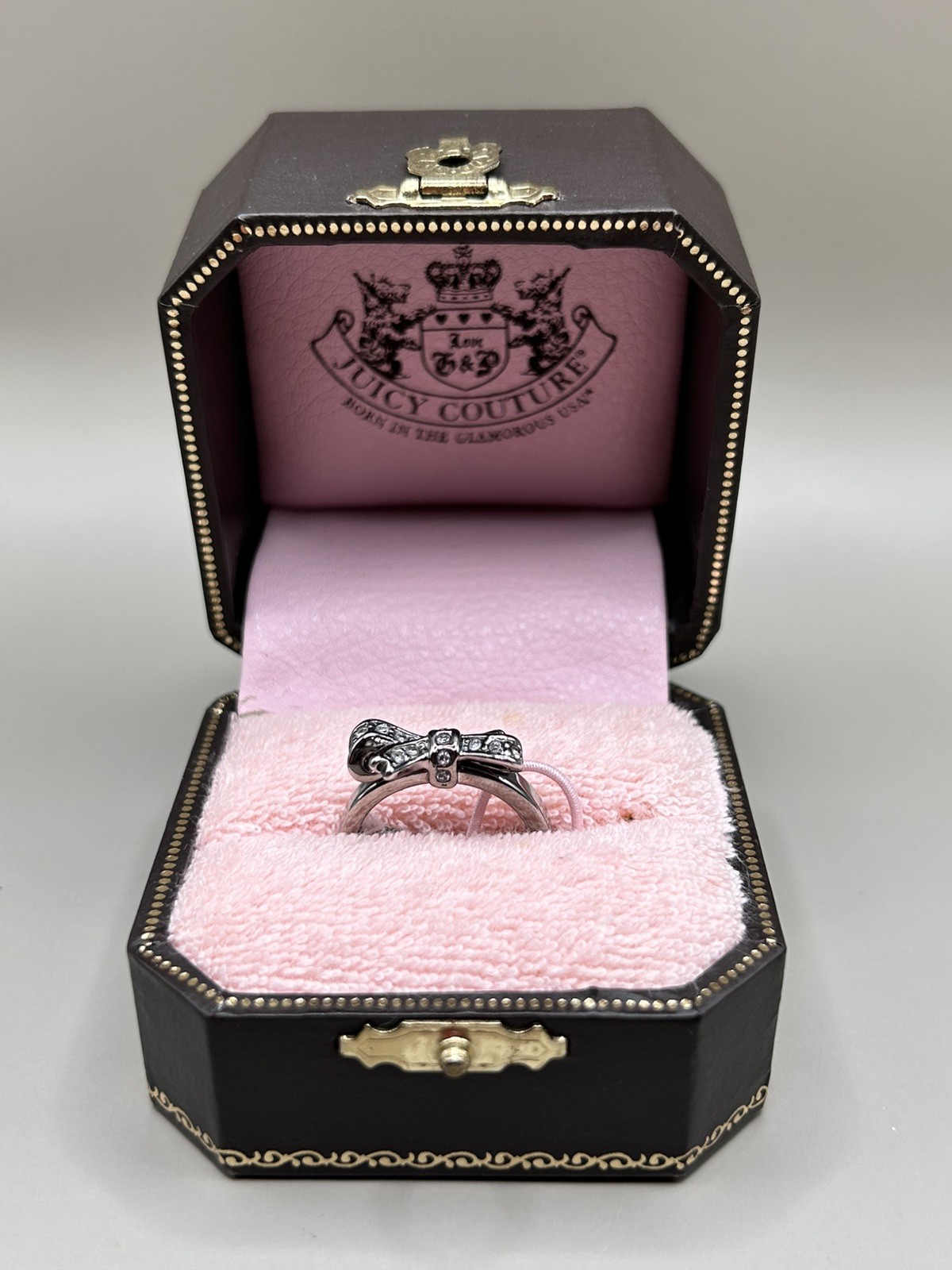 *RETIRED* JUICY COUTURE PAVÈ RHINESTONE BOW SZ 7.5 RING W/ BOX