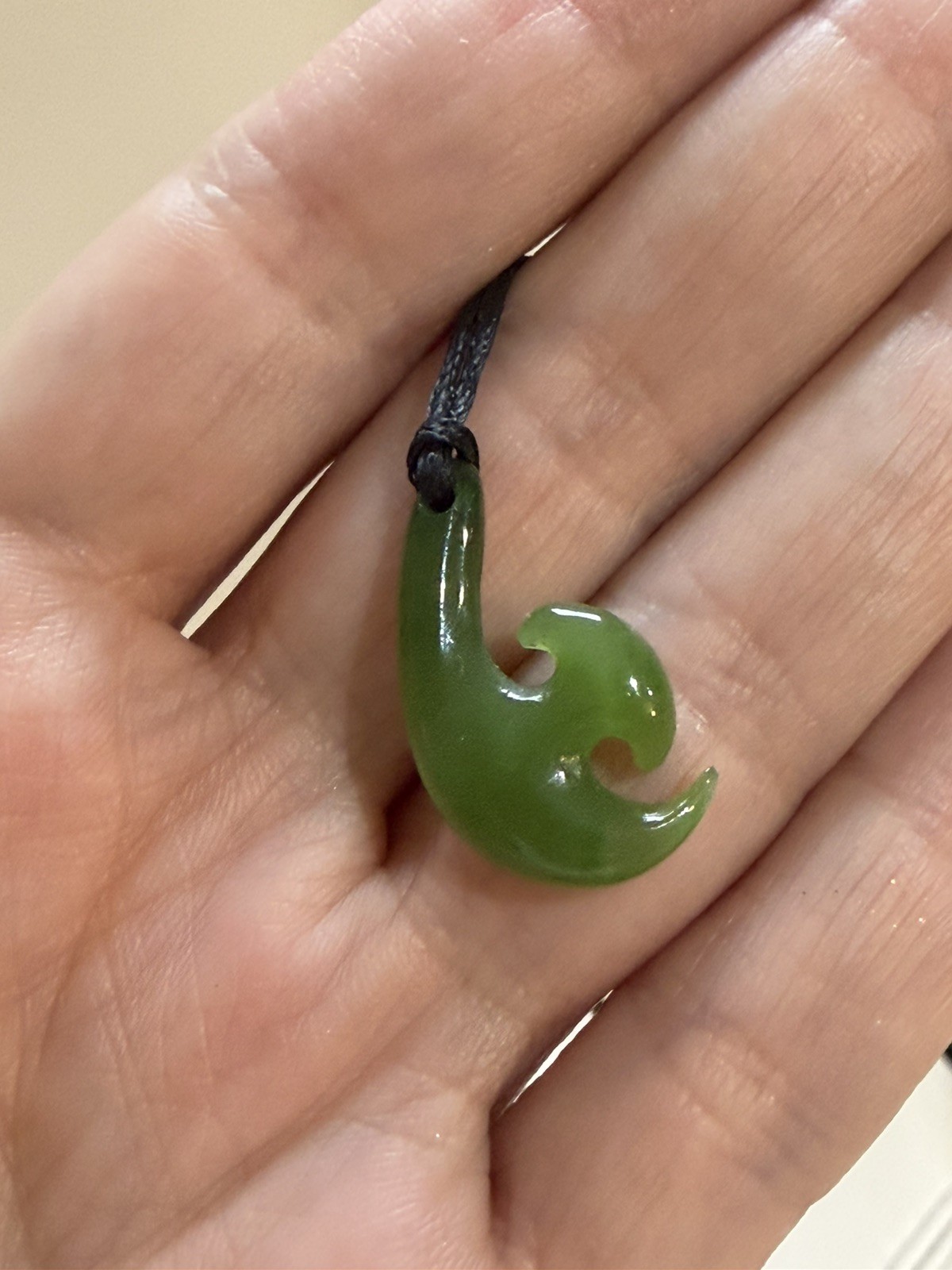 Authentic Maori Hei Matau Fish Hook Koru Pounamu Greenstone Nephrite Jade