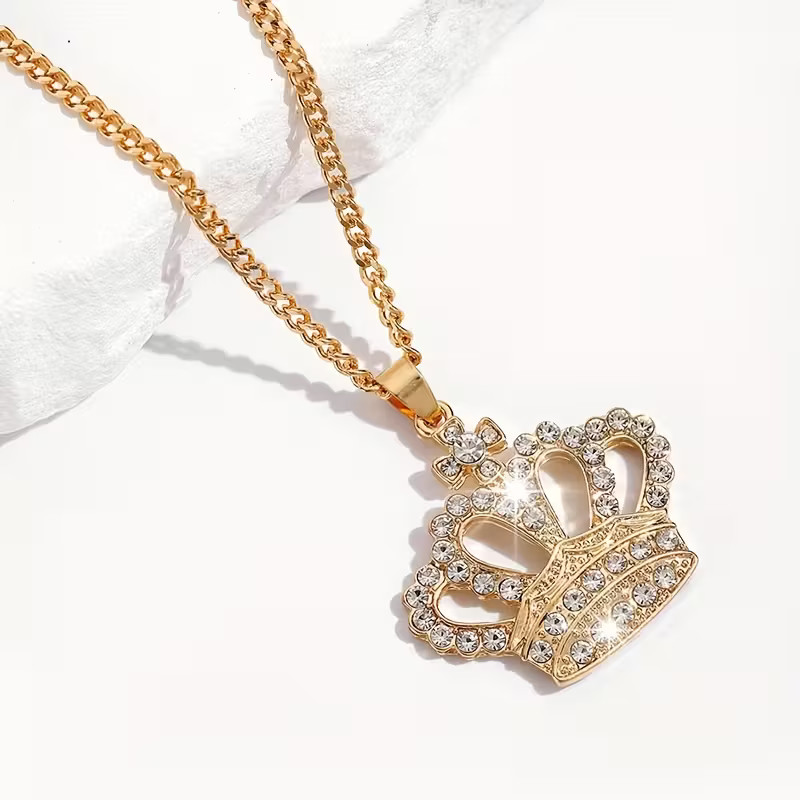 Women’s Golden Crown Crystal Pendant Necklace Suitable for Daily Wear And Gifts