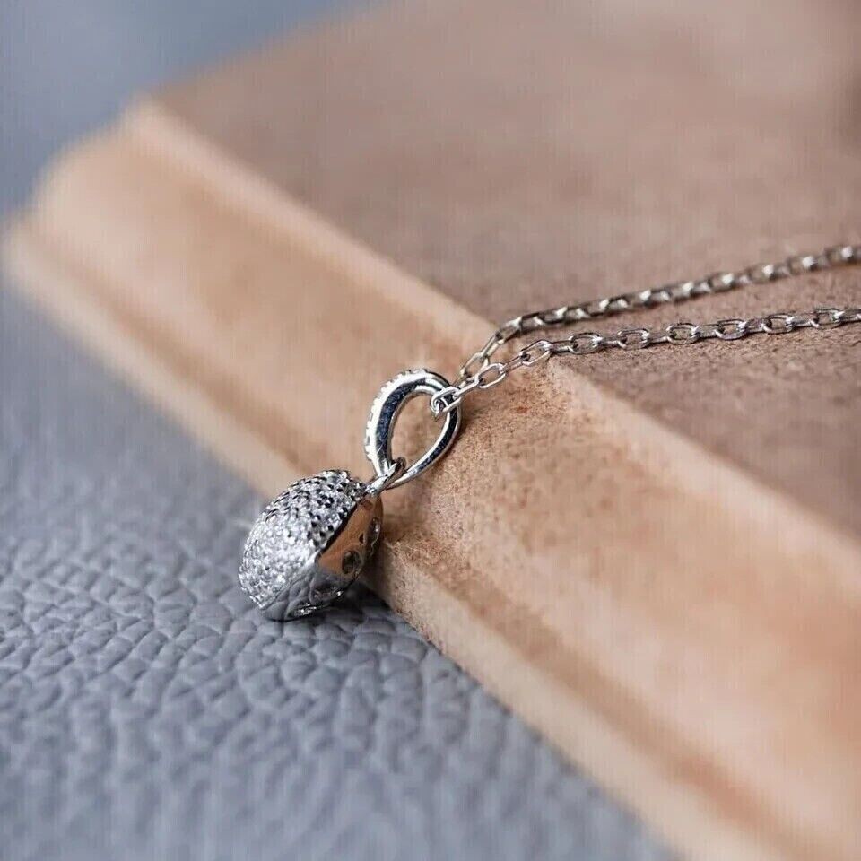 Round Cut Simulated Diamond Women’s Stunning Pendant In 14k White Gold Plated