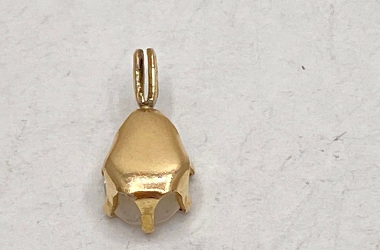 14K Yellow Gold Pear Cut Cubic Zirconia Solitaire Pendant 15.7mm