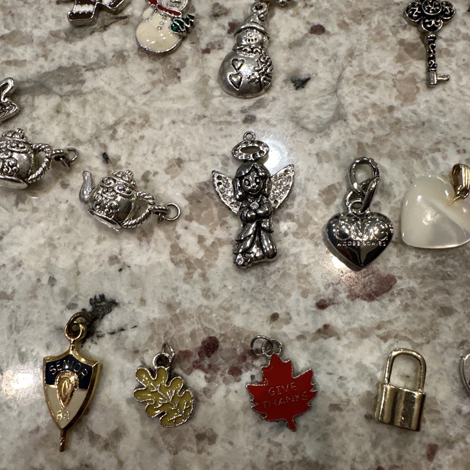 Pendant Charm Jewelry Lot Mix Metals MOP 14 Kt Gf Locket Art Glass Pendants