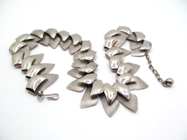 Vintage Napier Silver Tone Shiny & Texture Fold Over Spike Bold Necklace