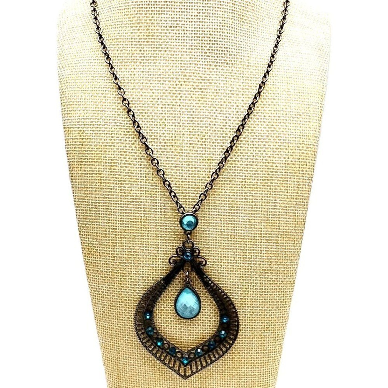 Art Deco Style Blue Crystal Pendant Vintage-Inspired Long Statement Necklace