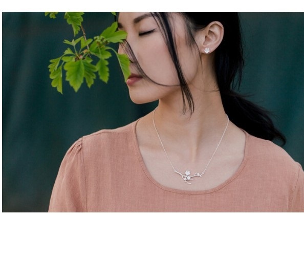 Silver Sakura Cherry Blossom Pendant Necklace Branch Chain Flower Gift Box S5
