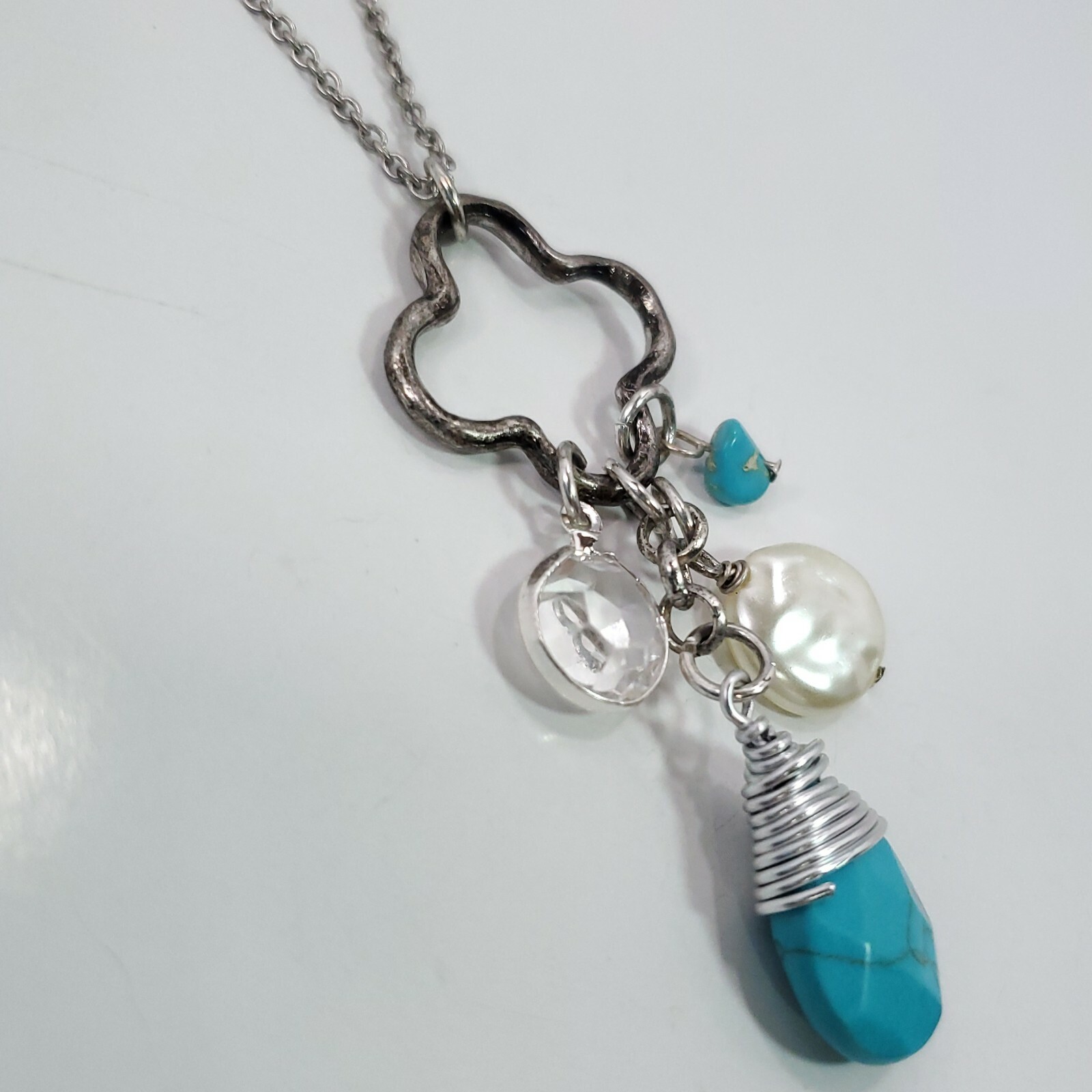 N0239 Worn Silver Tone Clover Shape Pendant Charms Long Necklace Bohemian Style