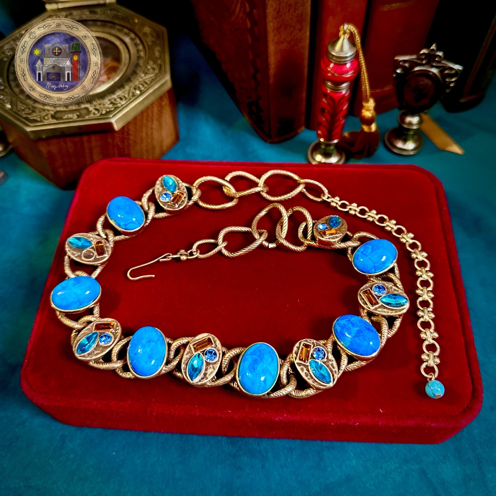 Bold Vintage Natural Blue Stone Pendant Necklace Gold Tone Rhinestone Statement