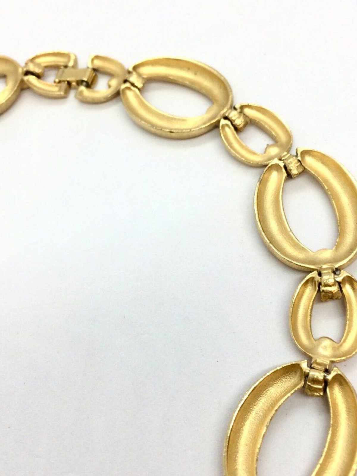 VINTAGE CHAIN NECKLACE Matte Brushed Gold Tone Rhinestone Accent Collar