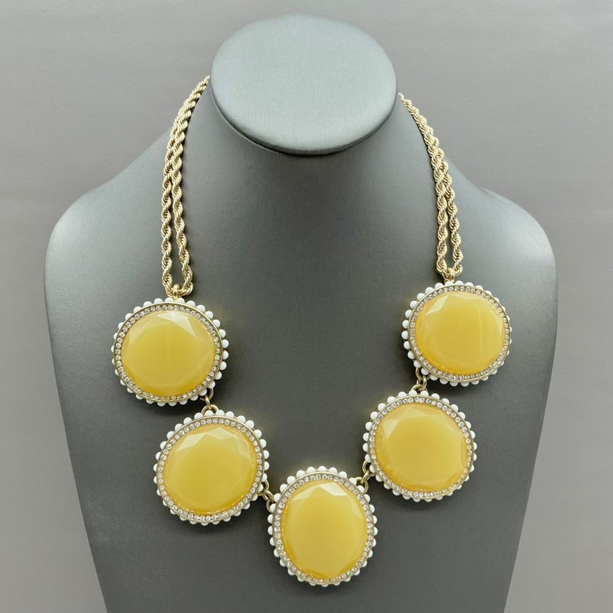 Banana Republic Necklace Womens Gold Tone Yellow Statement Rhinestone 20 Inch